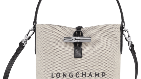 Longchamp Essential XS Bucket Bag – Ecru vip time amman jordan